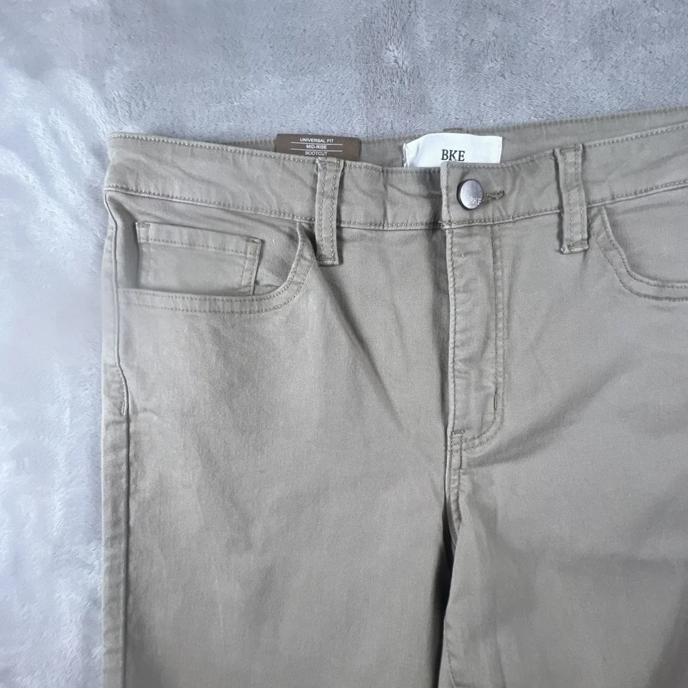 BKE Denim Women's Tan Bootcut Twill 5-Pocket Pants Chinos Size 31x33Cotton Blend